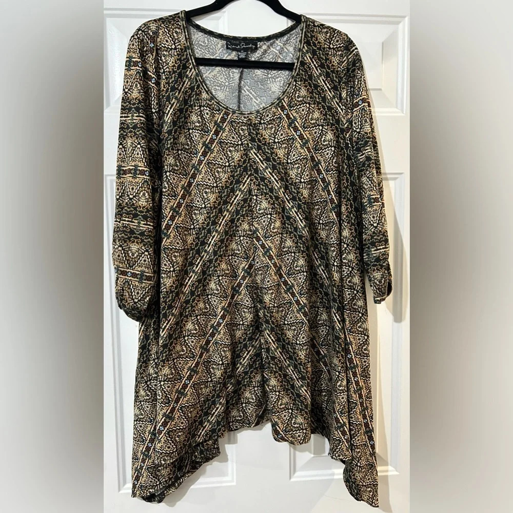 1X FRENCH LAUNDRY Brown Shark Bite Hem Top